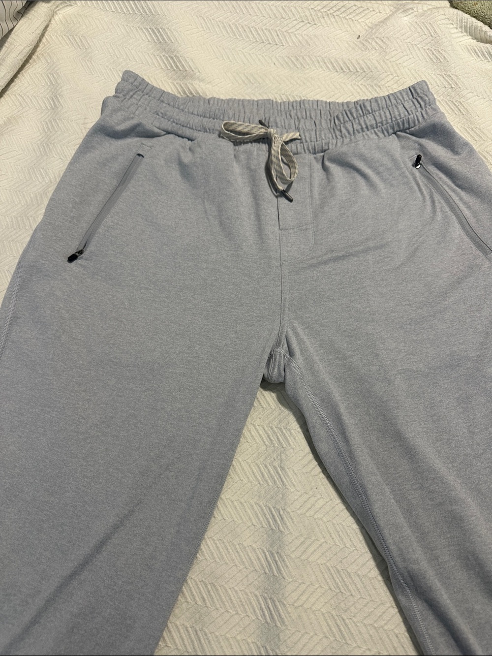 Vuori Men's Ponte Performance Light Gray Jogger Sweatpants - Casual Comfort XL